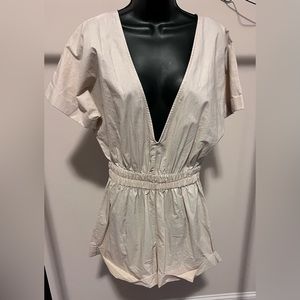 PrettyLittleThing . Short Sleeve Romper  Size 8